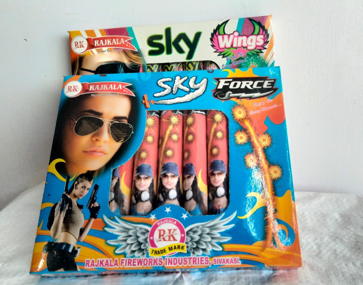SKY WINGS (2 COLOURS)